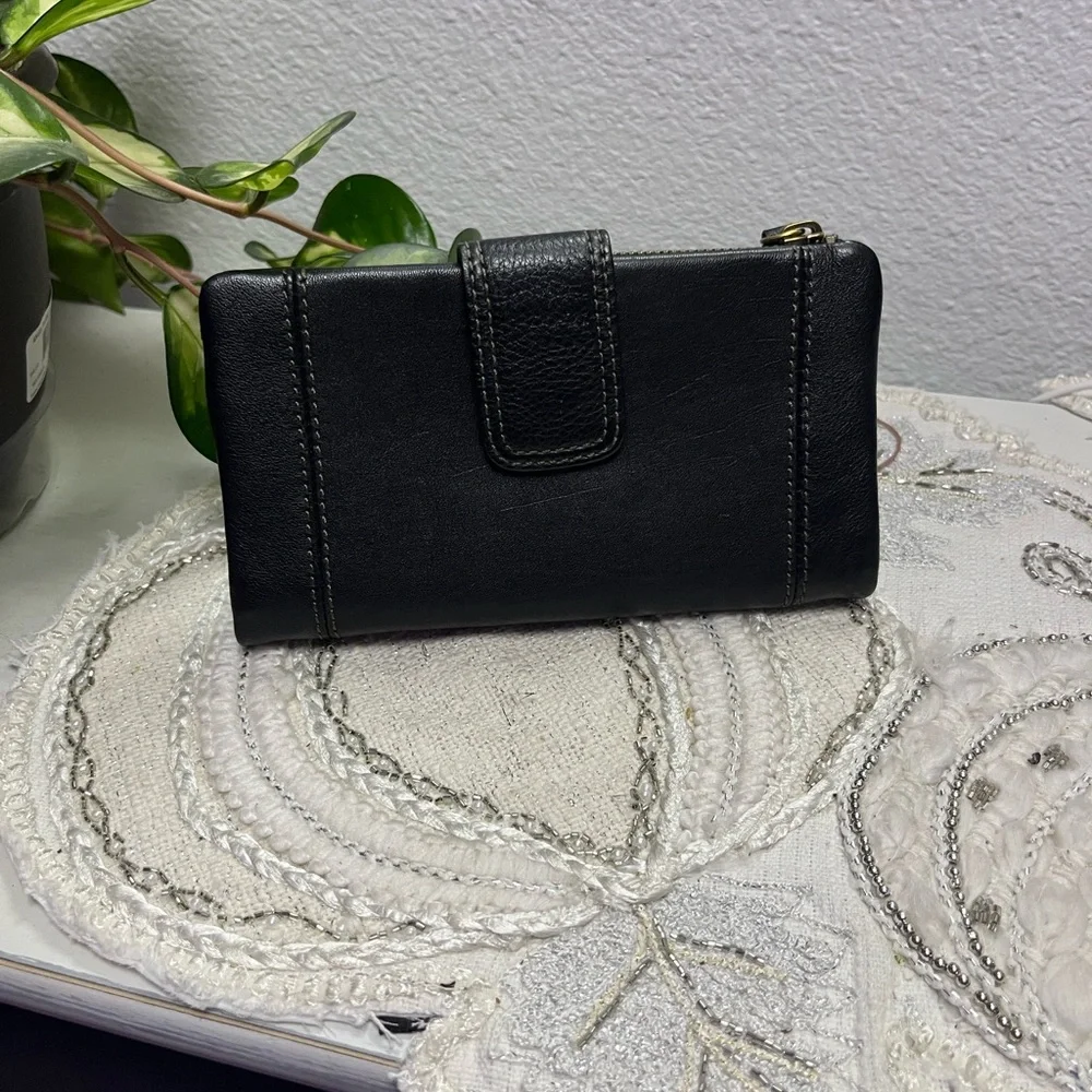 EUC Fossil Emma Pebbled Leather Bi-Fold Wallet Clutch
